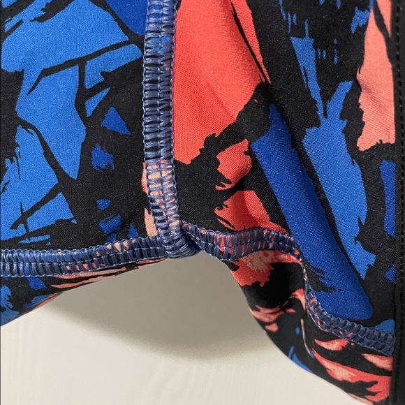 Lululemon Speed Shorts Paint Storm Harbor Blue Black Lined Size 8 - Picture 7 of 13